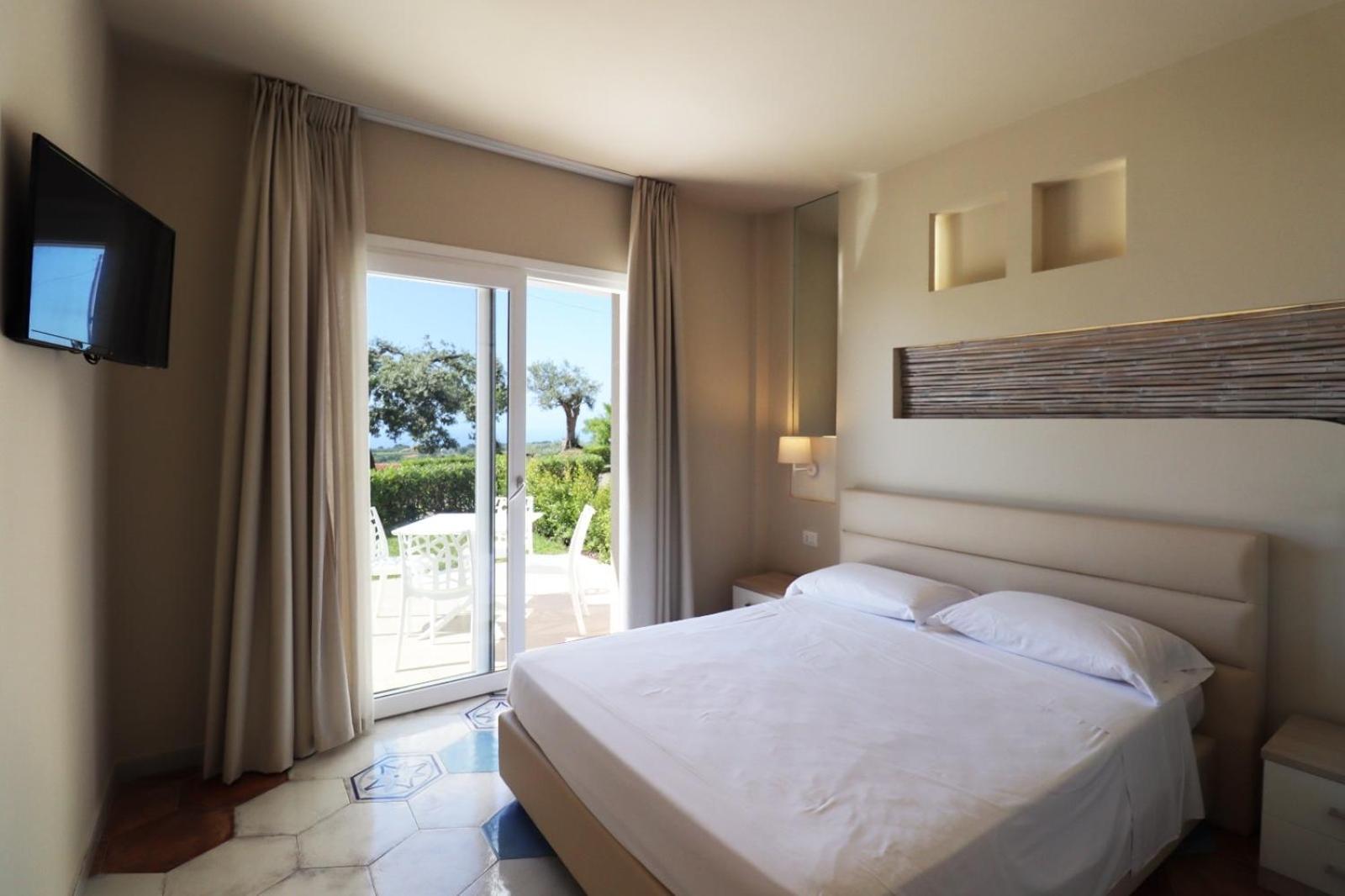 Borgo San Cosmo Tropea Bed and Breakfast Brattiro Εξωτερικό φωτογραφία