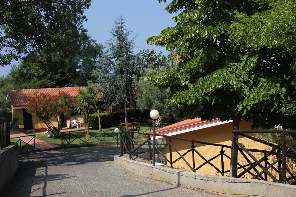 Borgo San Cosmo Tropea Bed and Breakfast Brattiro Εξωτερικό φωτογραφία
