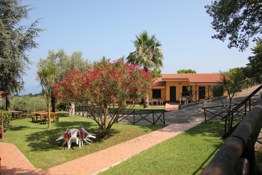 Borgo San Cosmo Tropea Bed and Breakfast Brattiro Εξωτερικό φωτογραφία