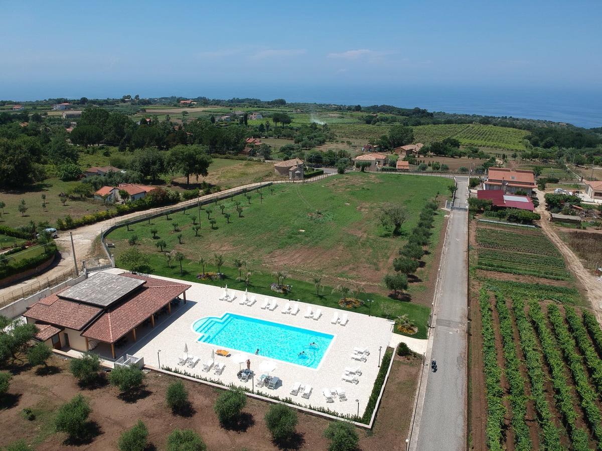 Borgo San Cosmo Tropea Bed and Breakfast Brattiro Εξωτερικό φωτογραφία