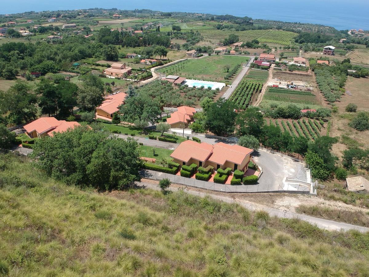 Borgo San Cosmo Tropea Bed and Breakfast Brattiro Εξωτερικό φωτογραφία